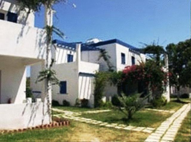 Amfitrion Hotel Vári 외부 사진