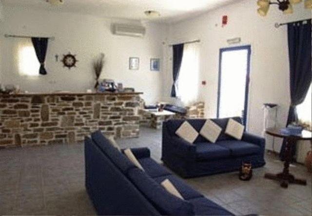 Amfitrion Hotel Vári 외부 사진