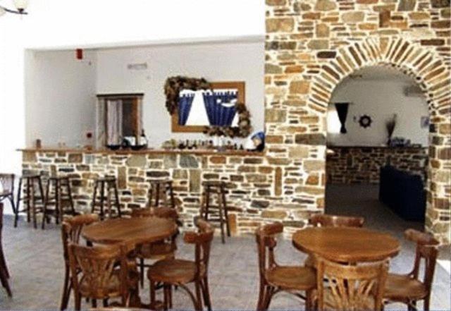 Amfitrion Hotel Vári 외부 사진